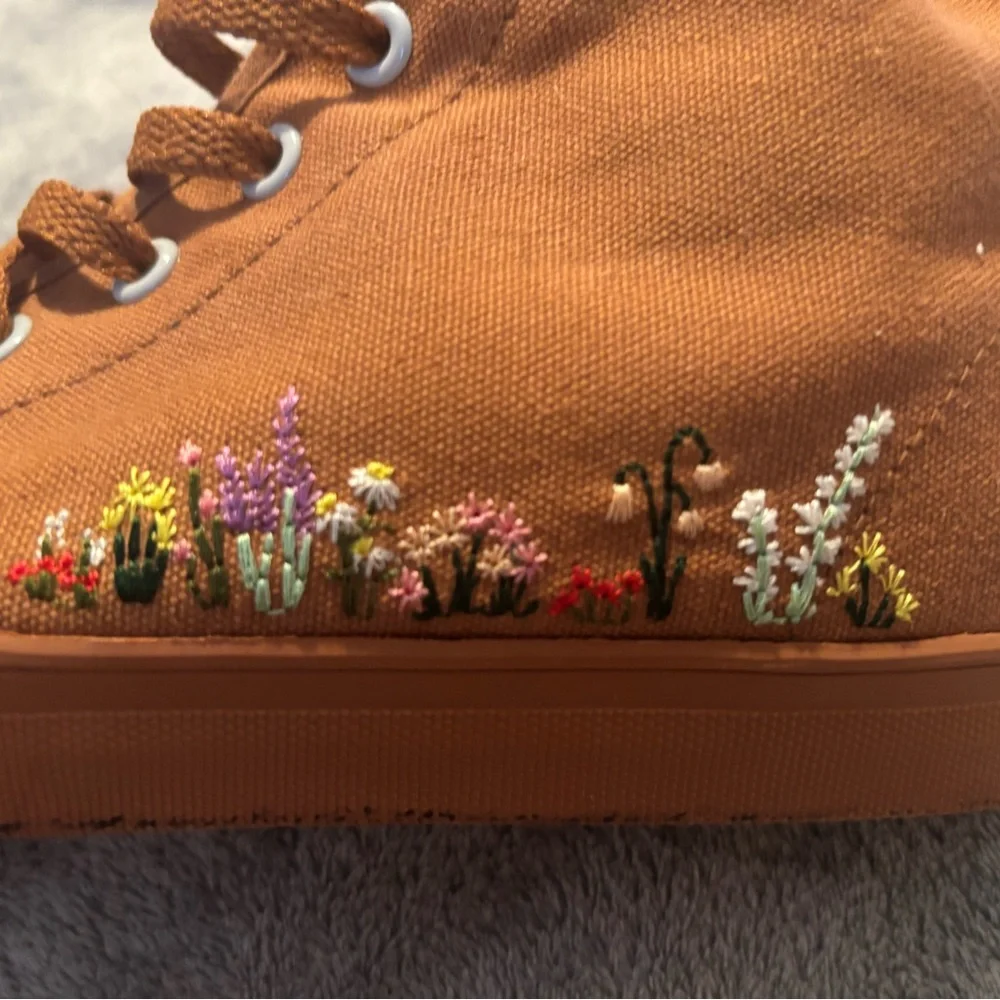 BANGS Size 8 High-Top Sneakers in Rust Orange - Picture 3 of 4